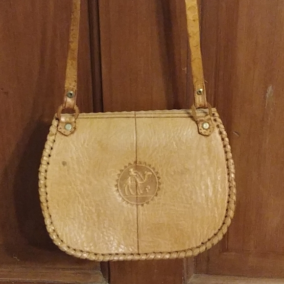 Leather Tooled Camel Crossbody/Shoulder Bag - Picture 4 of 8